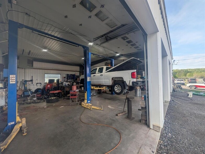More Photos Of 926 John Stark Hwy, Newport General Retail For Sale