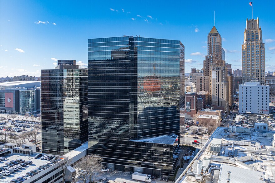 More Photos Of 3 Gateway Ctr, Newark Coworking Space