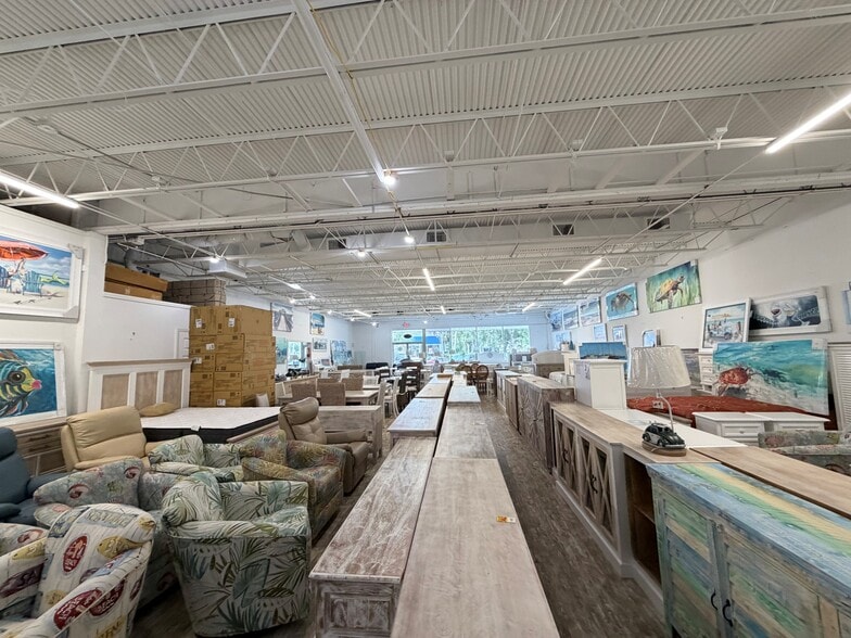 More Photos Of 702-736 21st St, Vero Beach Storefront For Lease