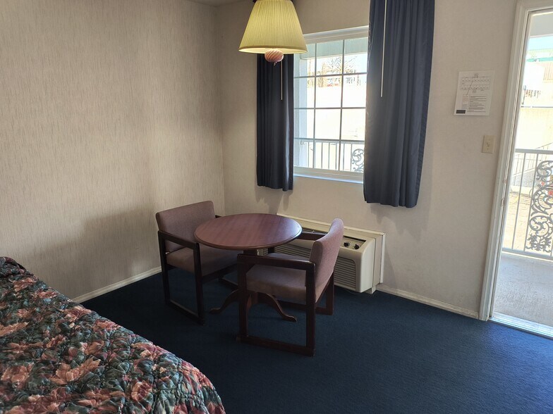 More Photos Of 3500 Green Mountain Dr, Branson Hotel For Sale