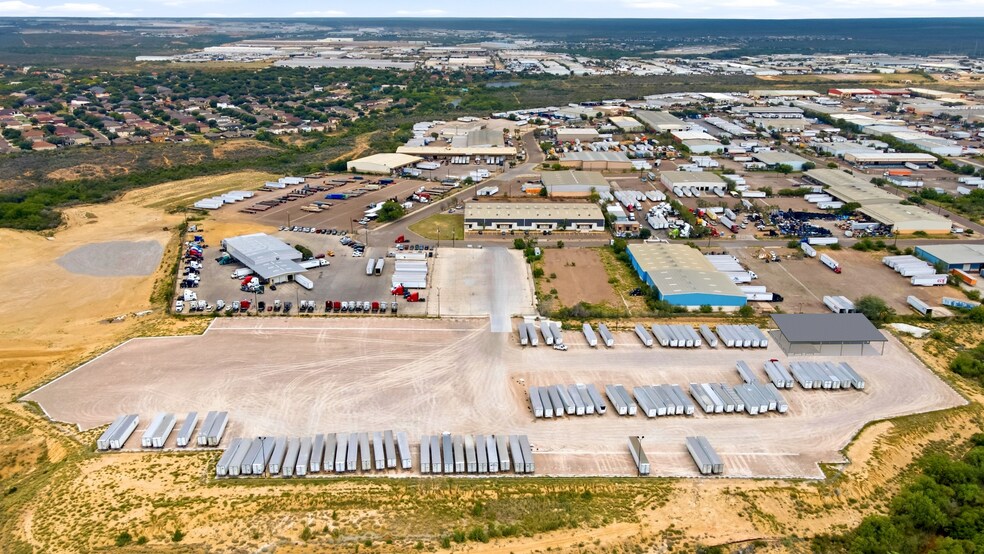 More Photos Of 701 Enterprise St, Laredo Land For Lease