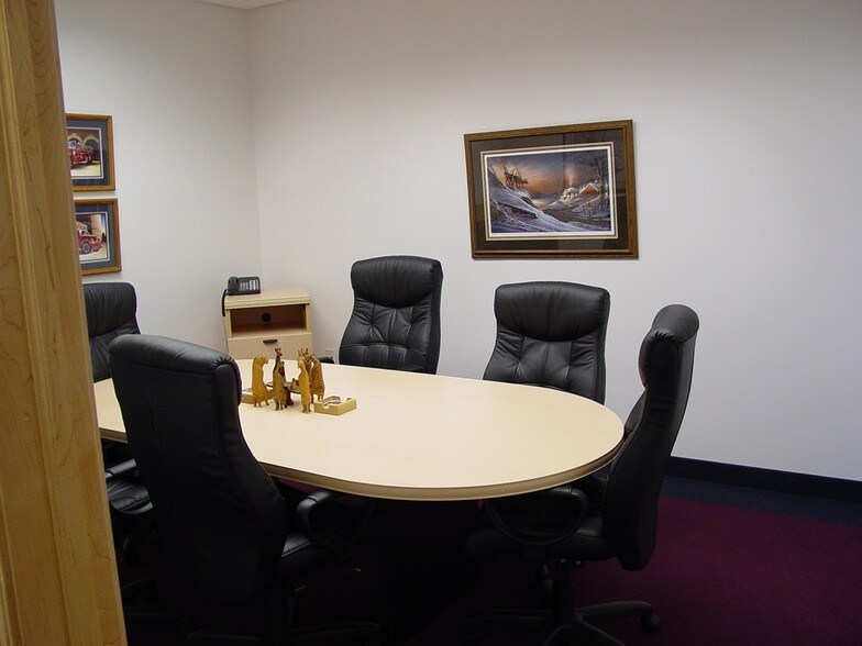 More Photos Of 2200 Gannett Ave, Des Moines Office For Sale