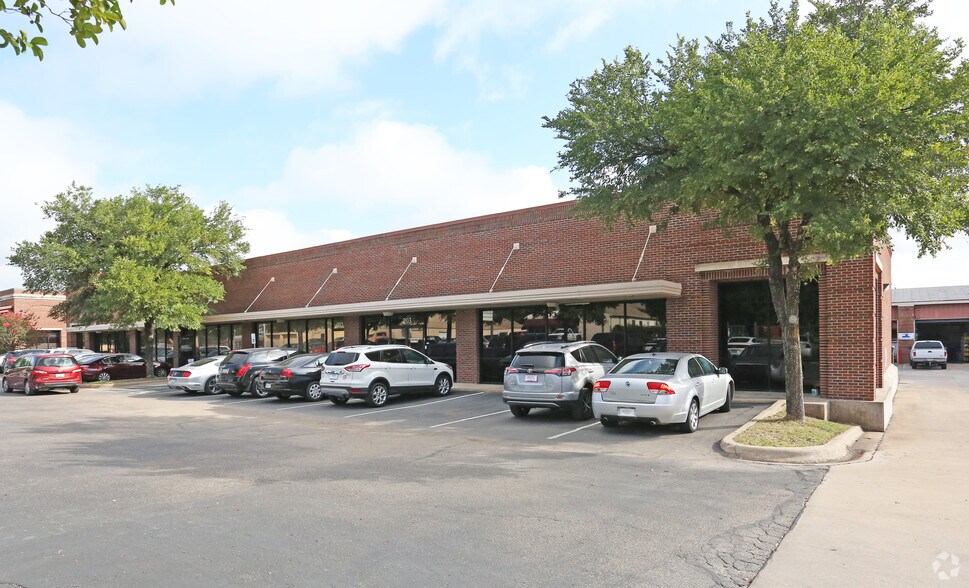 More Photos Of 4201 S Congress Ave, Austin Freestanding For Lease