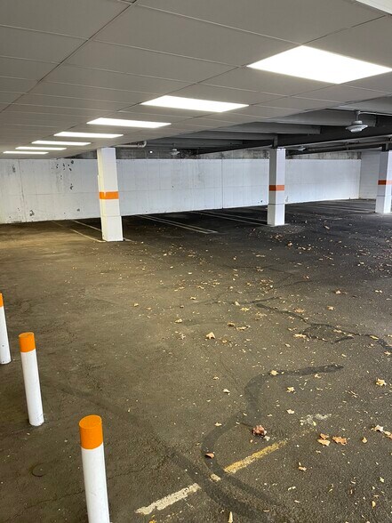 More Photos Of 208 Elm St, New Canaan General Retail For Lease