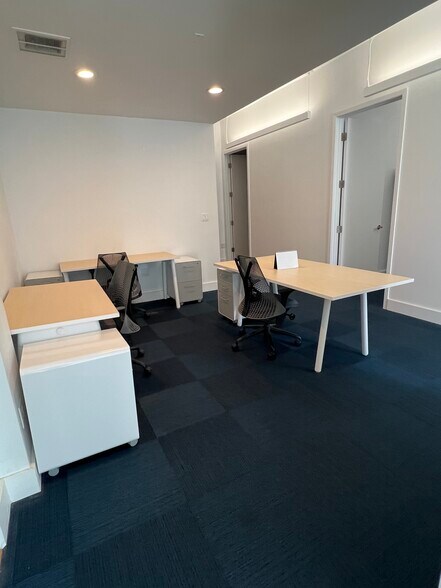 More Photos Of 321 Broadway, New York Land For Lease