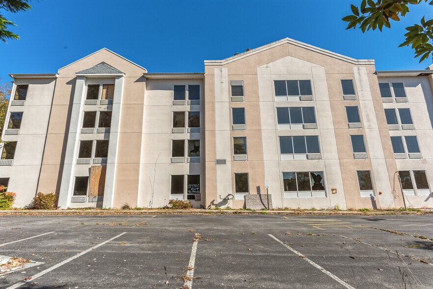 More Photos Of 24058 Sussex Hwy, Seaford Hotel For Sale