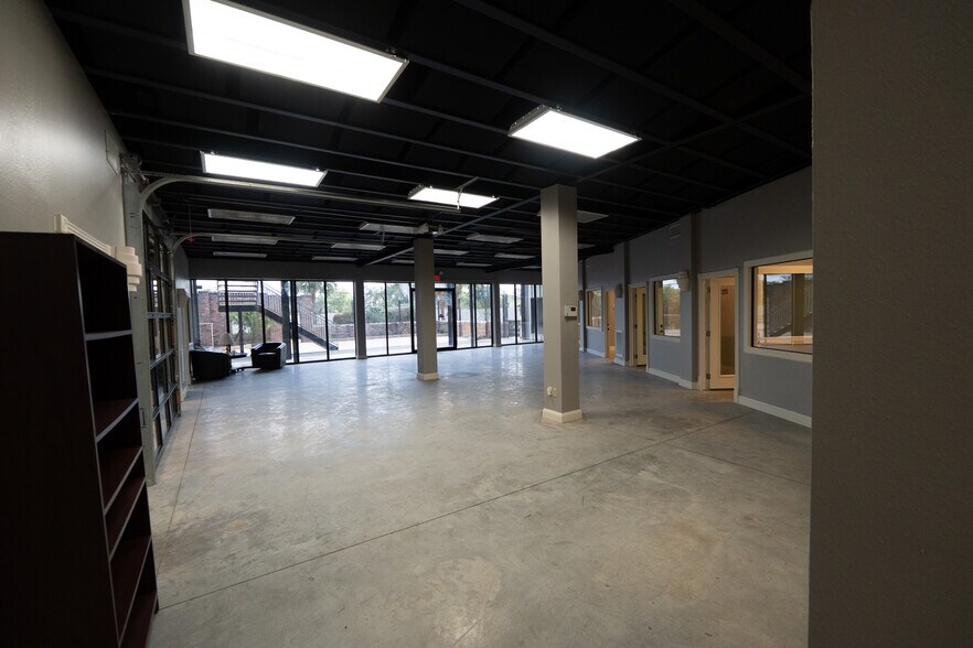 More Photos Of 12633 Shiloh Church Rd, Houston Warehouse For Sale