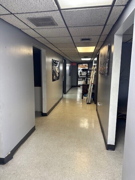 More Photos Of 360 E Landstreet Rd, Orlando Warehouse For Sale