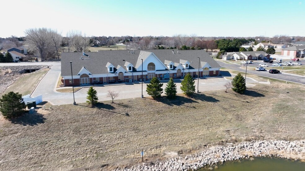 More Photos Of 810 E 56th St, Kearney Office For Lease