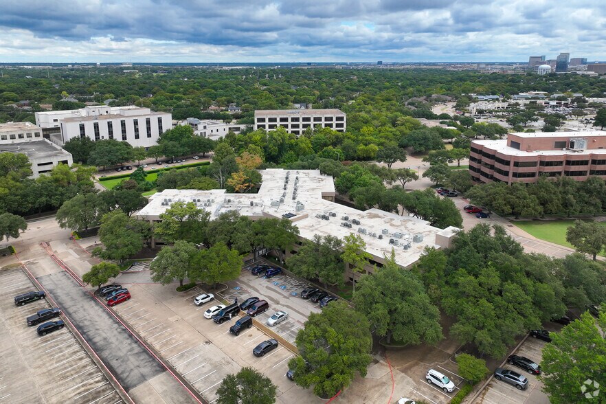 More Photos Of 375 Municipal Dr, Richardson Medical For Sale