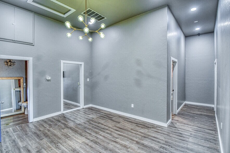 More Photos Of 91 Monroe Ave NE, Piedmont Freestanding For Sale