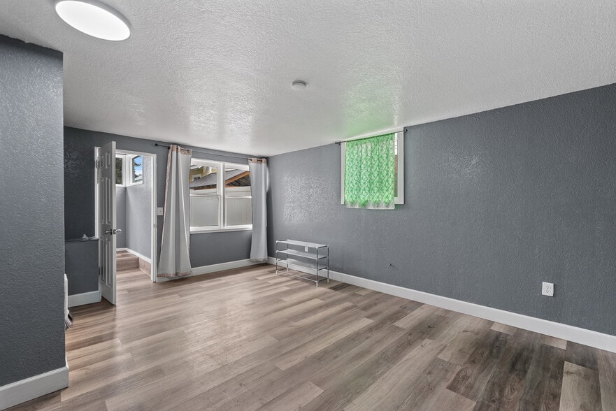 More Photos Of 600 Douglas St, Wenatchee Apartments For Sale