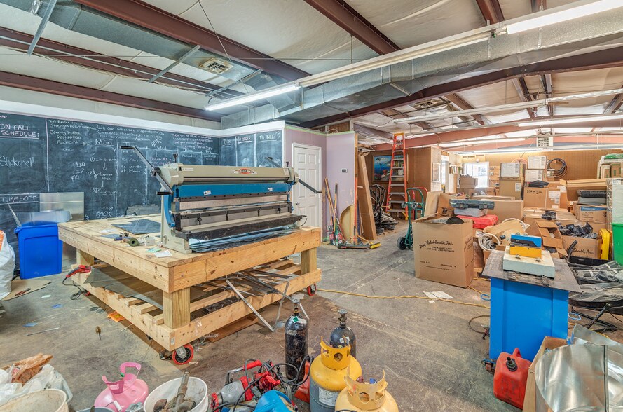 More Photos Of 2064 Us-70, Swannanoa Freestanding For Sale