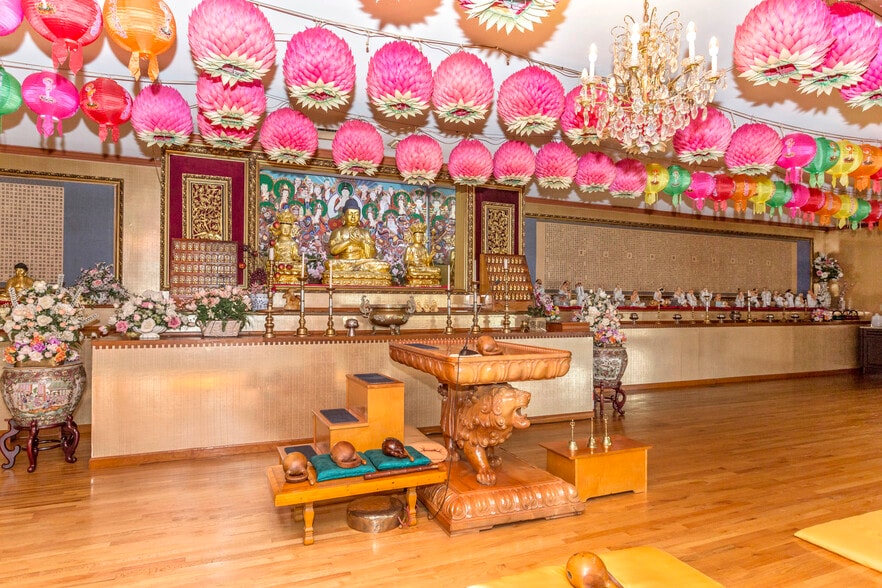 More Photos Of 16817 Germantown Rd, Germantown Schools For Sale