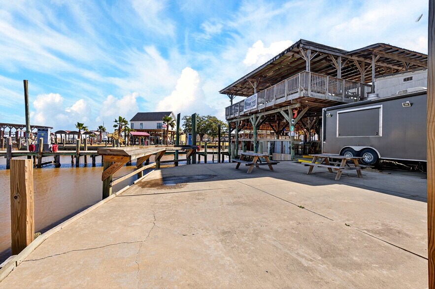 More Photos Of 3308 Mary Walker Dr, Gautier Marina For Sale