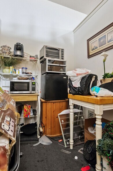 More Photos Of 1212-1216 Gum Branch Rd, Jacksonville General Retail For Sale