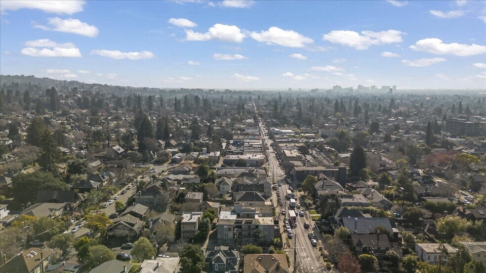 More Photos Of 2801 College Ave, Berkeley Apartments For Sale