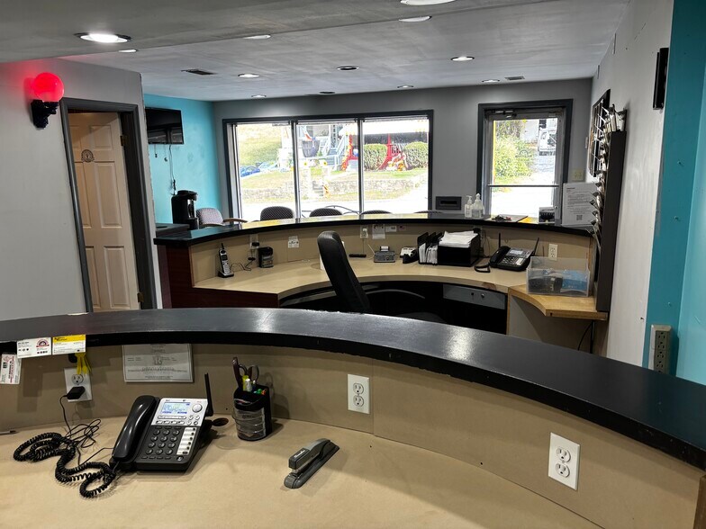 More Photos Of 330 Strode Ave, Coatesville Auto Repair For Lease