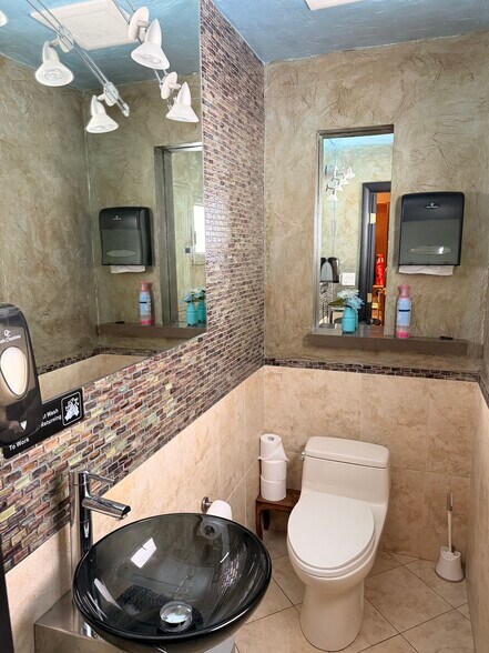 More Photos Of 4091 Route 8, Allison Park Freestanding For Lease