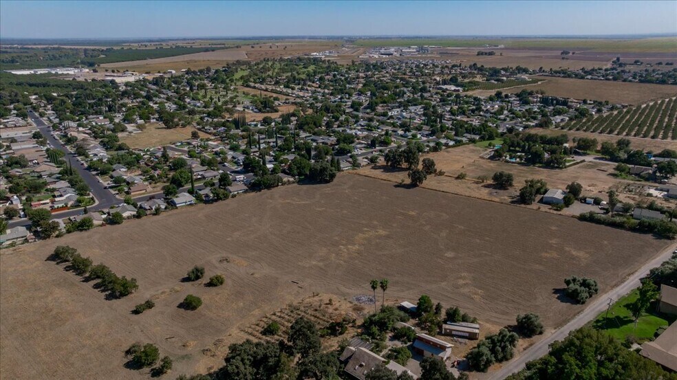 More Photos Of 1425 5th St, Colusa Land For Sale