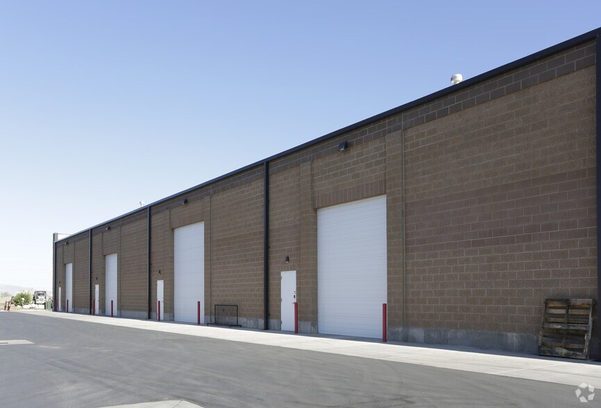 More Photos Of 1265 W 1275 N, Centerville Light Distribution For Lease