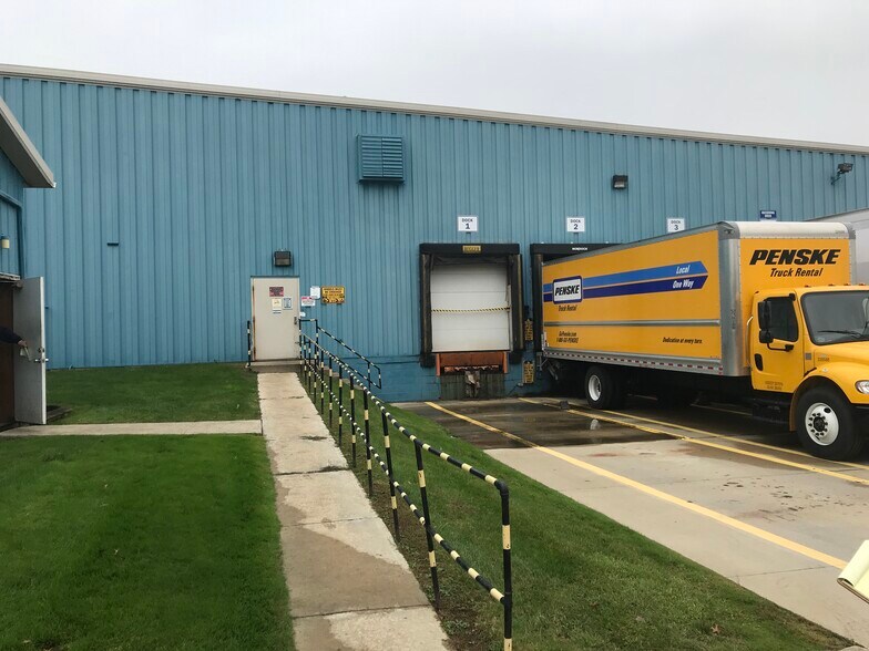 More Photos Of 945 Lafayette Rd, Medina Manufacturing For Lease