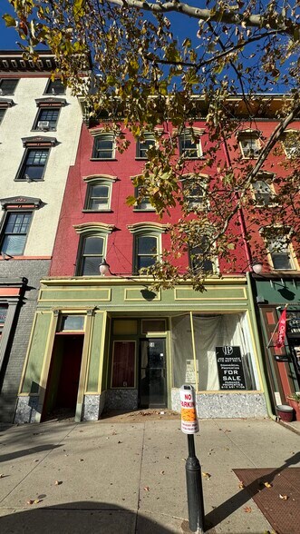 More Photos Of 58 Centre Sq, Easton Apartments For Sale