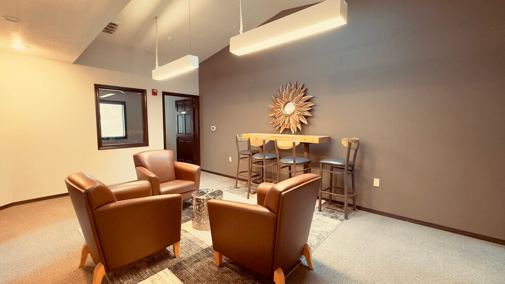 More Photos Of 2625-2627 Martin Way E, Olympia Office For Lease