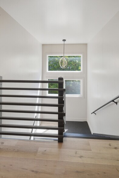 More Photos Of 4731 12th Ave NE, Seattle Apartments For Sale