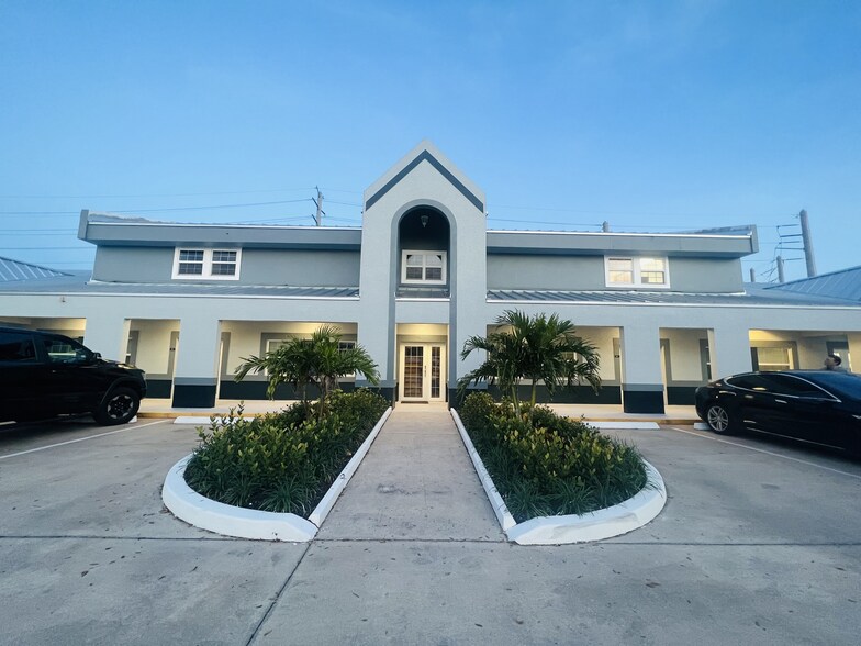 More Photos Of 333 17th St, Vero Beach Medical For Lease