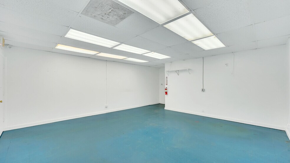 More Photos Of 7600 Wiles Rd, Coral Springs Unknown For Lease