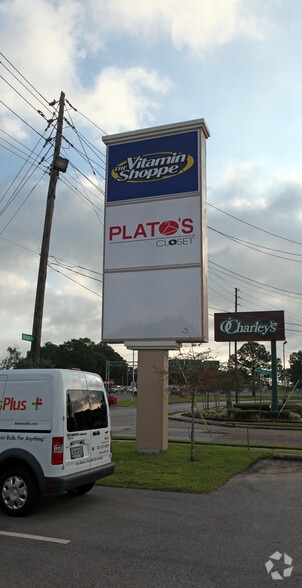 More Photos Of 3653-3659 Airport Blvd, Mobile Unknown For Lease