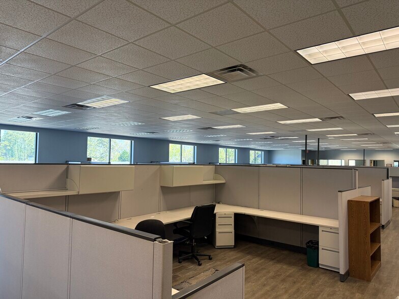 More Photos Of 2390 Canton Rd, Marietta Office For Sale