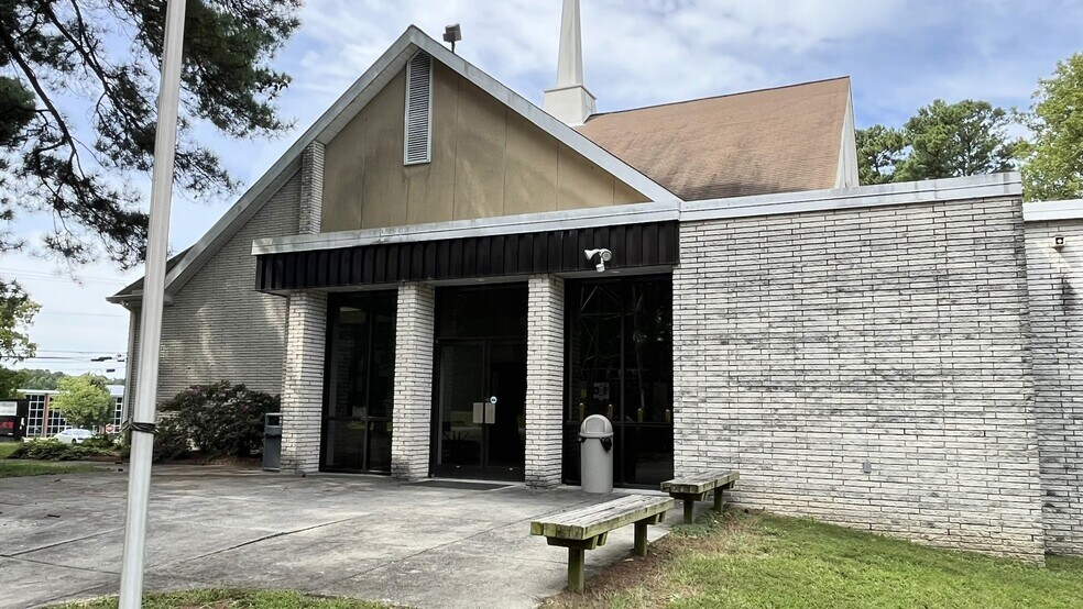 More Photos Of 920 Leon St, Durham Specialty For Sale