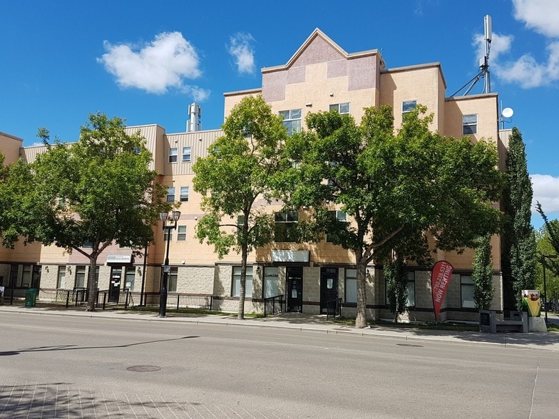 More Photos Of 8920 118 Av NW, Edmonton Apartments For Lease