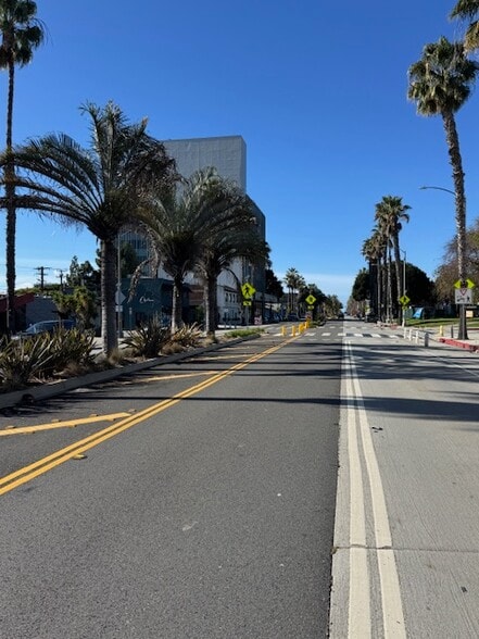 More Photos Of 2516 Wilshire Blvd, Santa Monica Freestanding For Lease