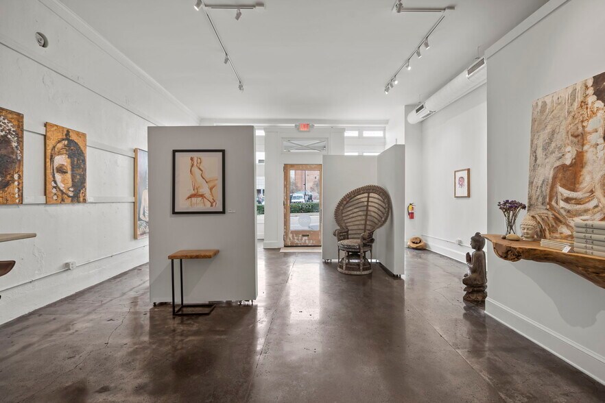 More Photos Of 127 Barnes St W, Wilson Storefront Retail Residential For Sale