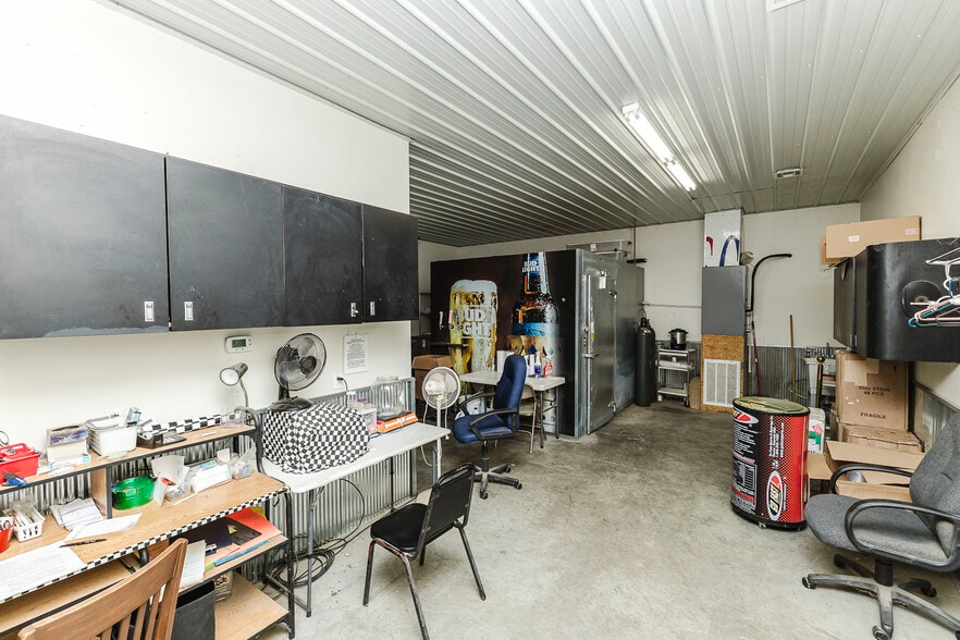More Photos Of 1663 Georgia Rd, Humboldt Specialty For Sale