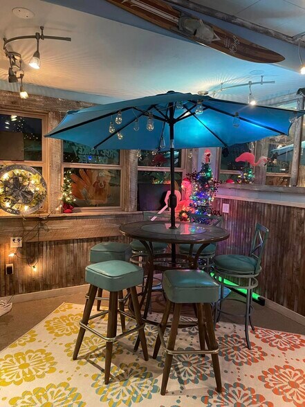 More Photos Of 204 S Coeur D Alene Ave, Harrison Restaurant For Sale