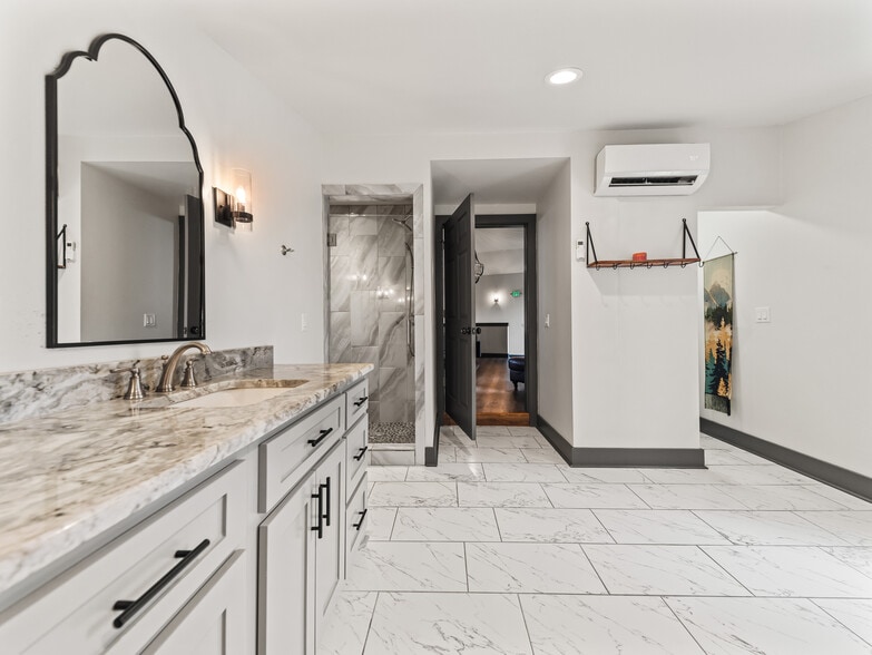 More Photos Of 896 Mount Riante Rd, Hot Springs Specialty For Sale
