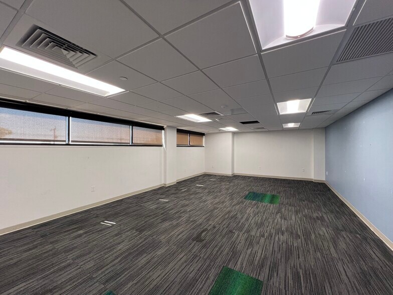 More Photos Of 4300 Centerview, San Antonio Office For Sale