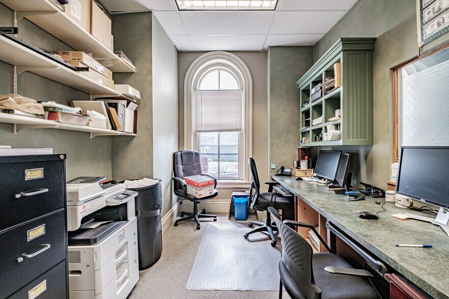 More Photos Of 181 Brackett St, Portland Apartments For Sale