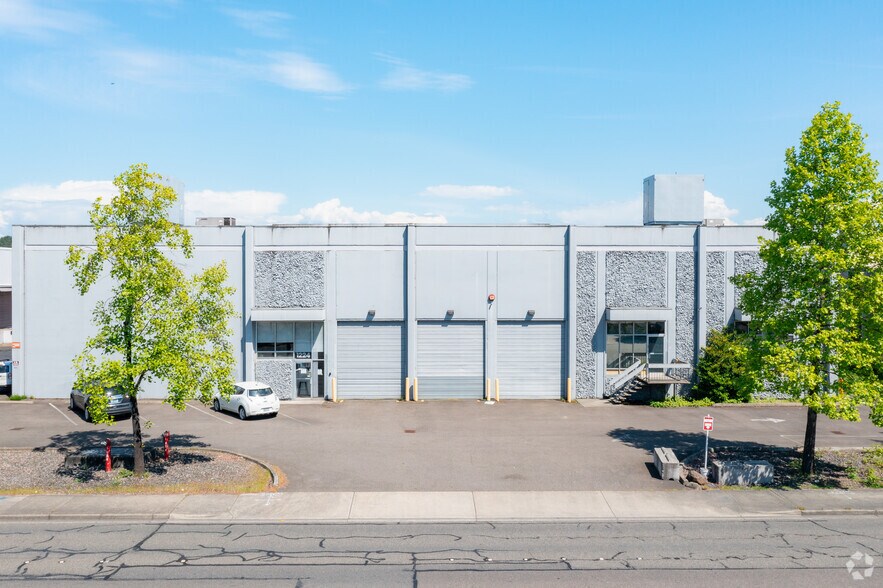 More Photos Of 1224-1226 Andover Park E, Tukwila Warehouse For Lease