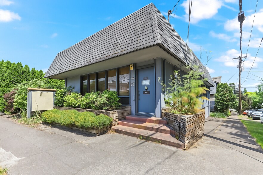 Primary Photo Of 5848 SE Milwaukie Ave, Portland Office For Sale