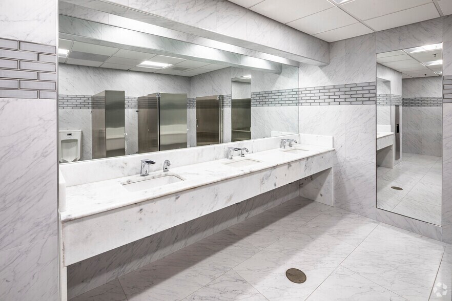 More Photos Of 13000 Harbor Center Dr, Woodbridge Office For Lease