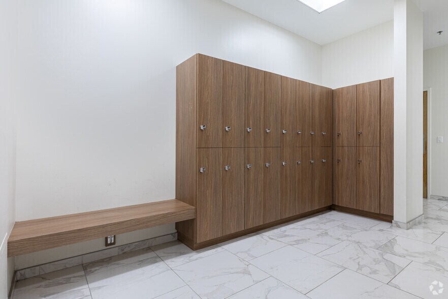 More Photos Of 50 Millstone Rd, East Windsor Unknown For Lease