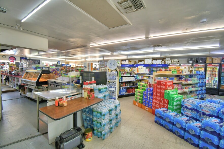 More Photos Of 16311 Highway 27, Lake Wales Service Station For Sale