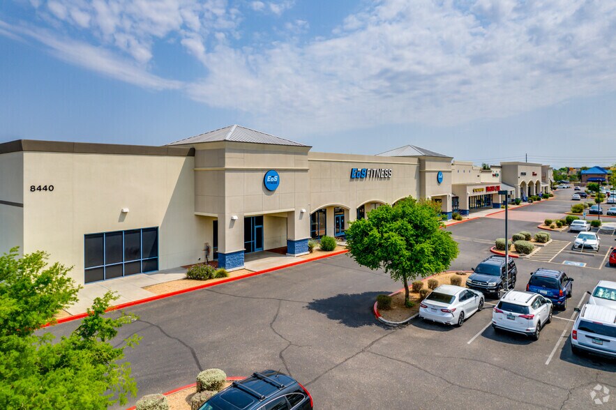 More Photos Of 8360-8440 W Thunderbird Rd, Peoria General Retail For Lease