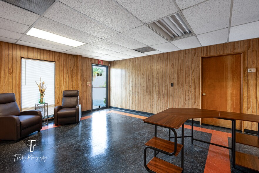 More Photos Of 7005 Downing Ave, Bakersfield Warehouse For Sale