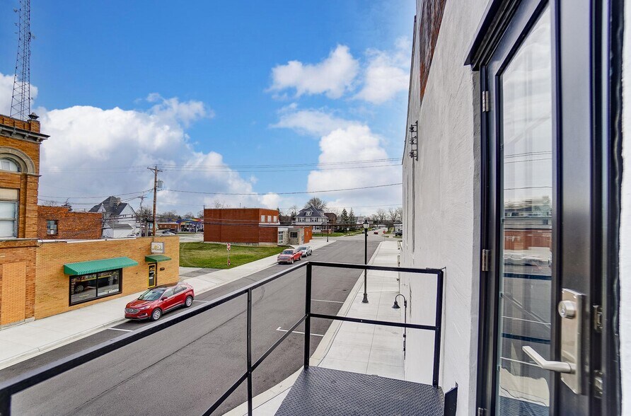 More Photos Of 202 S Main St, Celina Office For Sale